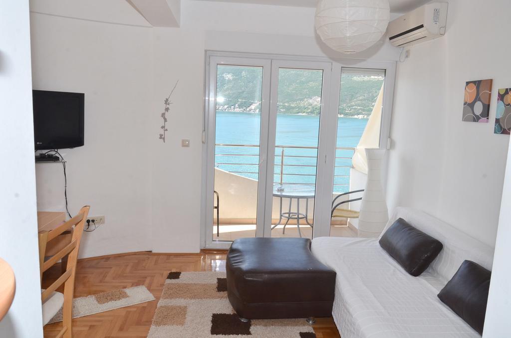Apartments Bellevue - Otasevic Herceg Novi Bilik gambar